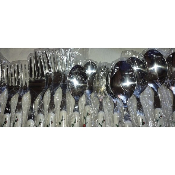 New! 20 Piece Set Holly Flatware Christmas Spoons Forks Knives With Tin - Picture 4 of 10